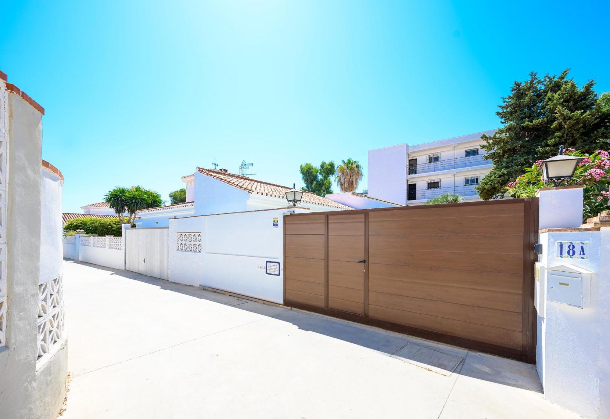 Chalet En Puerto Marina Бенальмадена Экстерьер фото